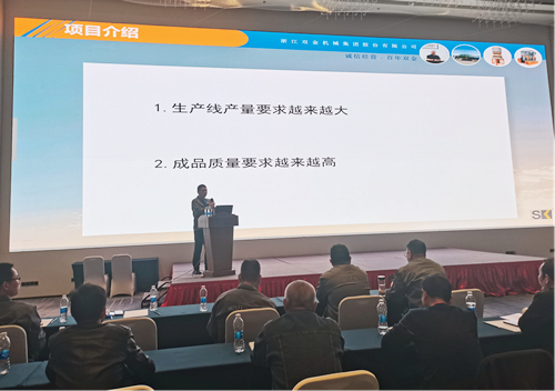 公司技术代表讲解砂石生产线案例